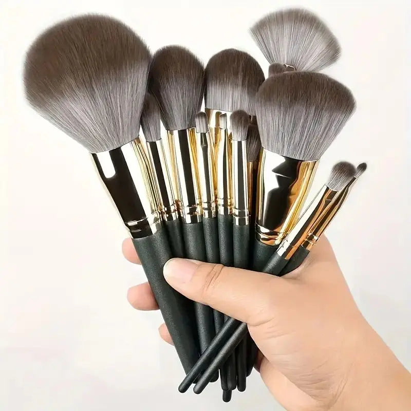 Makeup Pinsel Set – Weiche, Flauschige Professionelle Kosmetikpinsel für Foundation, Puder, Lidschatten, Kabuki & Blending