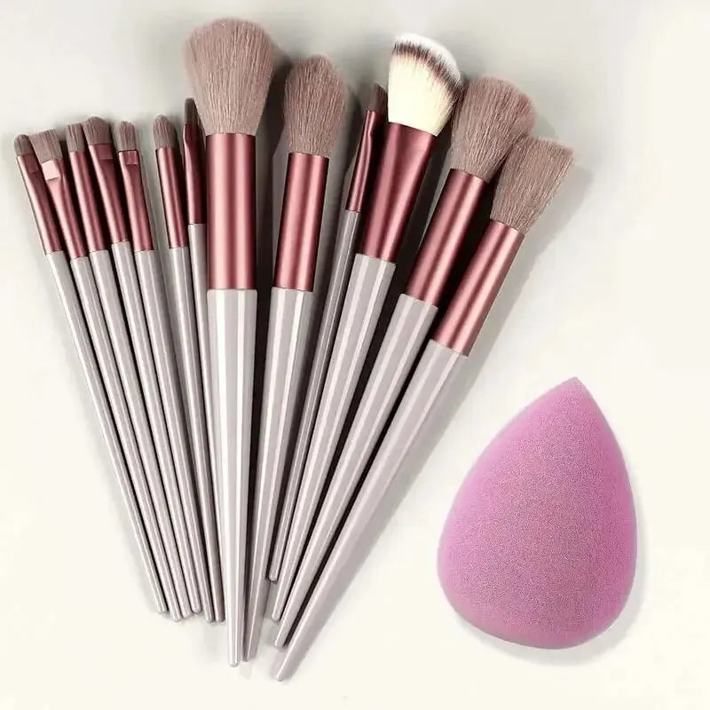 Makeup Pinsel Set – Weiche, Flauschige Professionelle Kosmetikpinsel für Foundation, Puder, Lidschatten, Kabuki & Blending