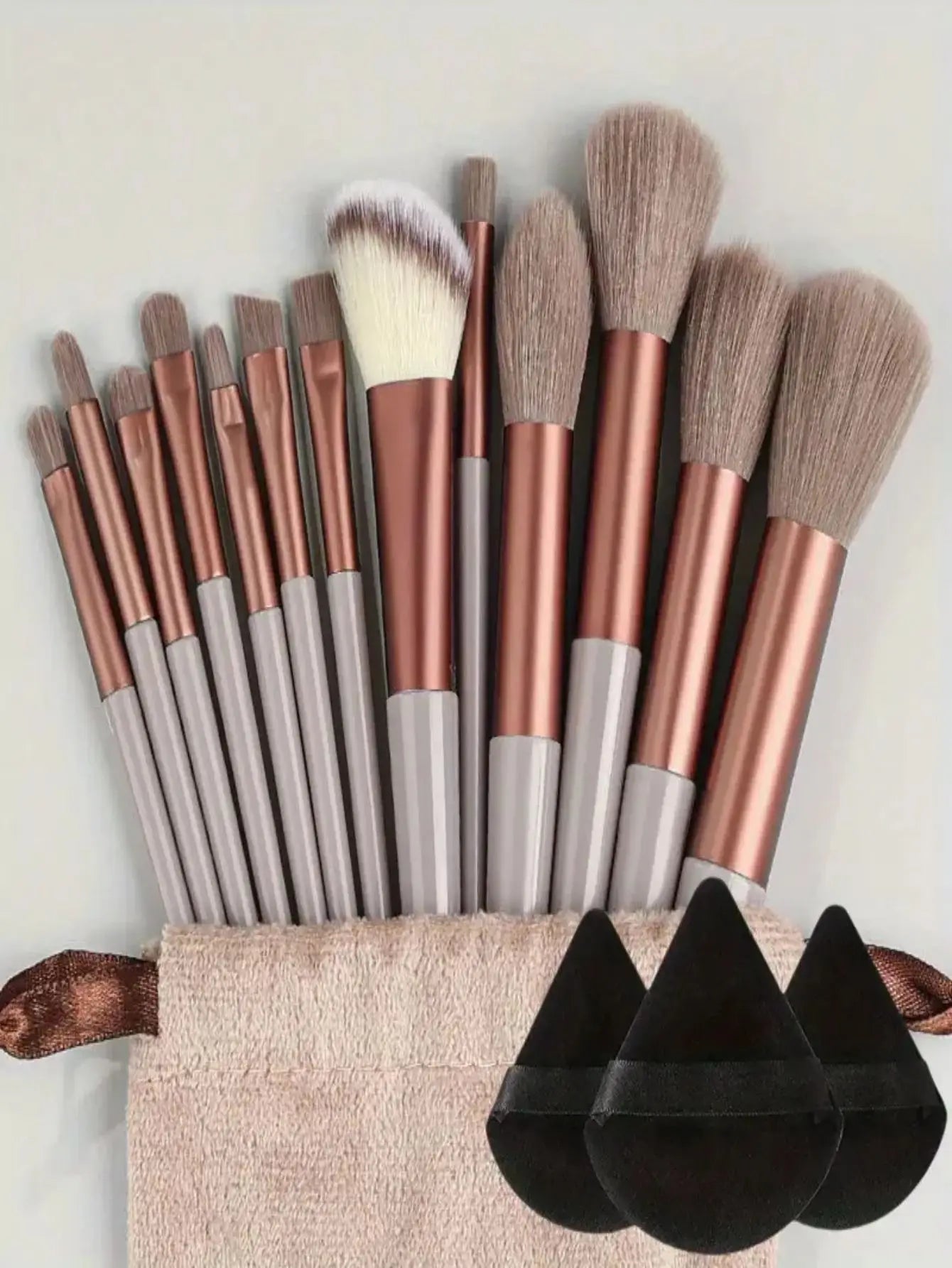 Makeup Pinsel Set – Weiche, Flauschige Professionelle Kosmetikpinsel für Foundation, Puder, Lidschatten, Kabuki & Blending