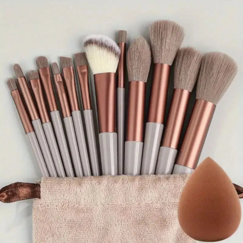 Makeup Pinsel Set – Weiche, Flauschige Professionelle Kosmetikpinsel für Foundation, Puder, Lidschatten, Kabuki & Blending