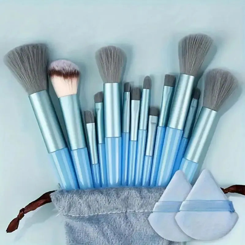 Makeup Pinsel Set – Weiche, Flauschige Professionelle Kosmetikpinsel für Foundation, Puder, Lidschatten, Kabuki & Blending